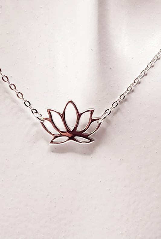 925 Silver Lotus Pendant Necklace