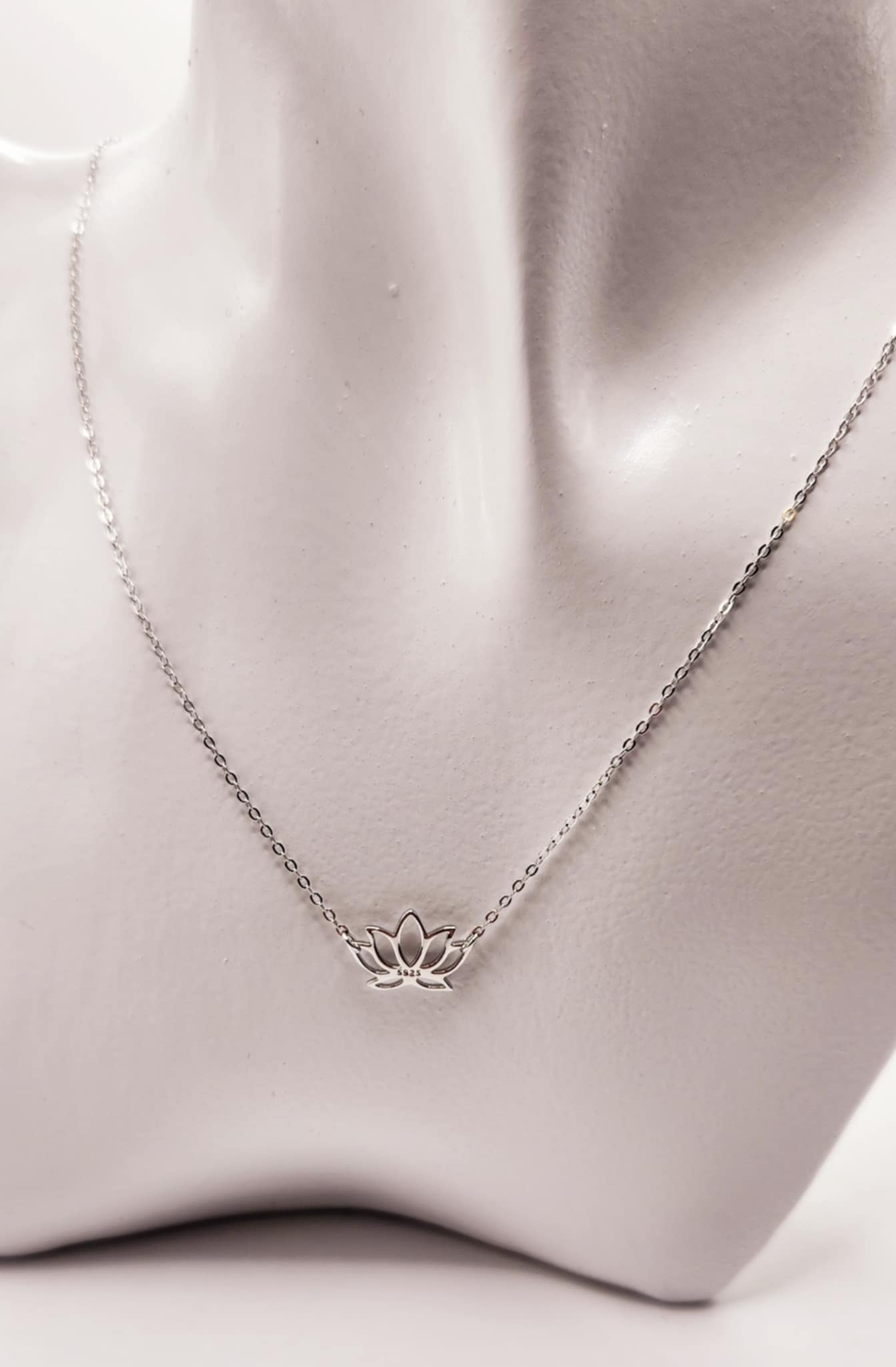 925 Silver Lotus Pendant Necklace